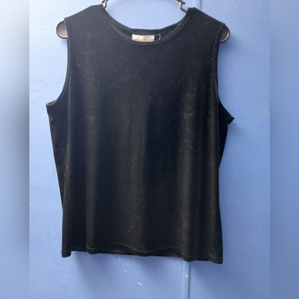 Black Sleeveless Top